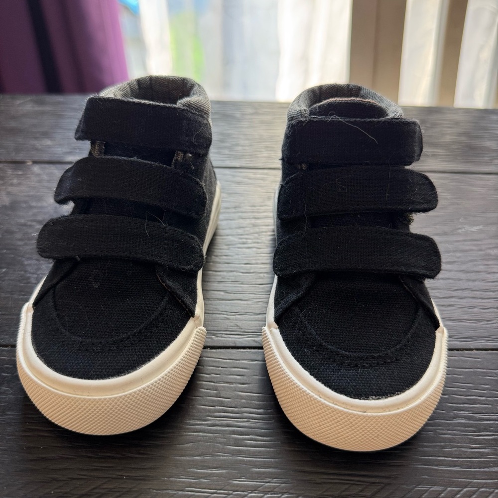 Tommy Bahama Sneaker Boots, Toddler Size 5, Black, Worn once - Picture 3 of 6